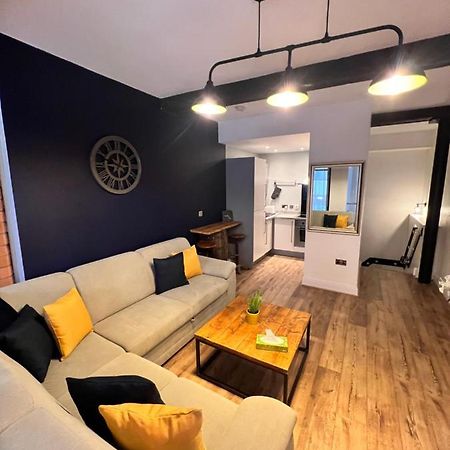 Stunning Liverpool City Center Apartment Exterior photo